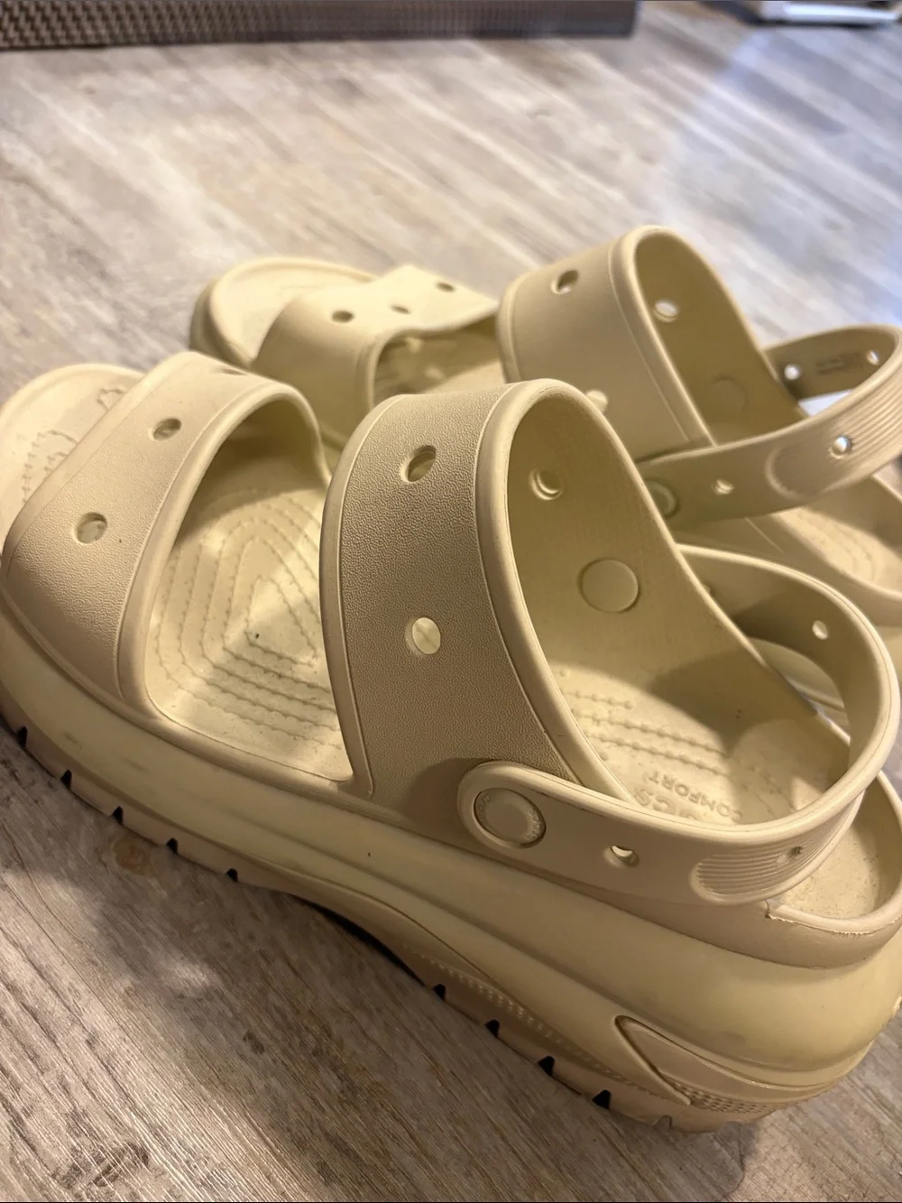 Iconic crocs sandals with platforms platform crocs